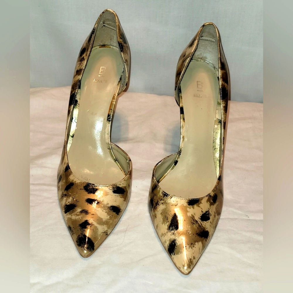 Bakers Pointed Toe Pumps